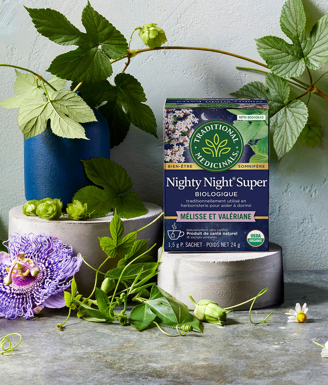 Tisane bio Nighty Night Extra: Aide le sommeil avec de la valériane, de la passion et de la mélisse.