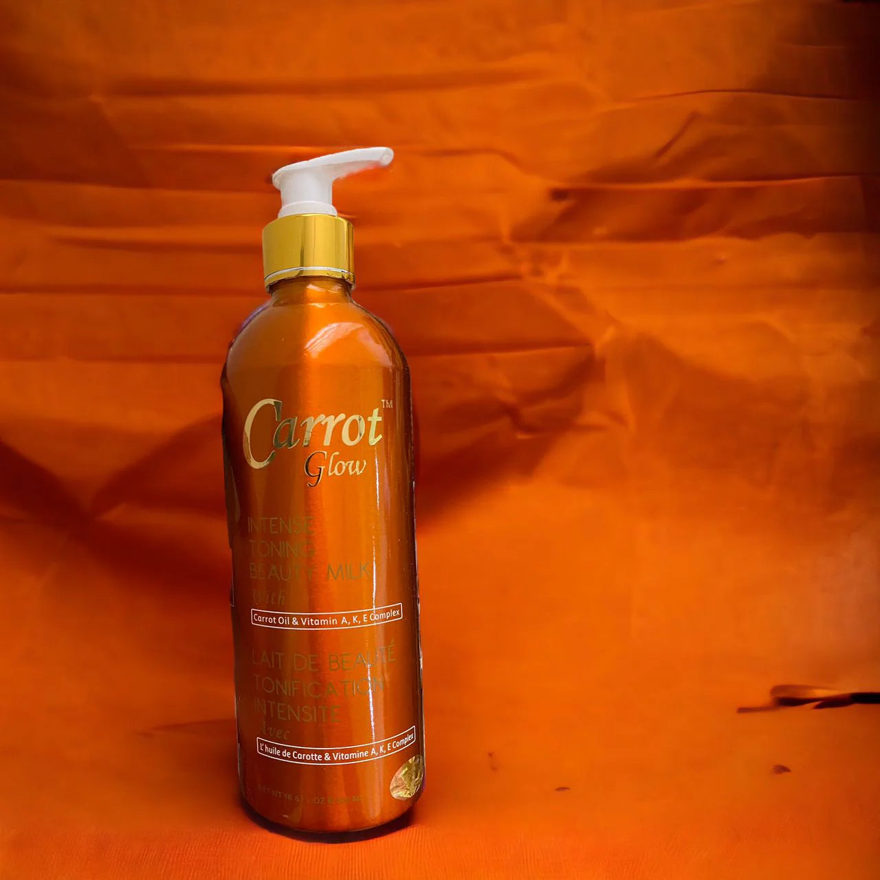 GLOW -Carrot Glow Lait de beauté tonifiant intense  à l'huile de carotte et au complexe de vitamines A, K et E 500ml